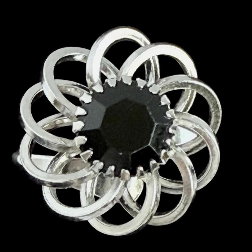Vintage Sarah Coventry Black Beauty Mod Flower Ring Size 7